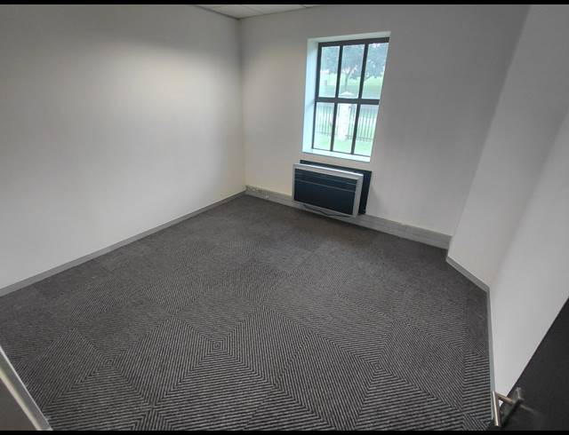 376M² OFFICE TO LET IN BRYANSTON